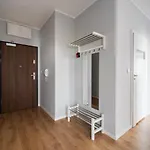 Nice Apartment - Near Sky Tower - Private Parking